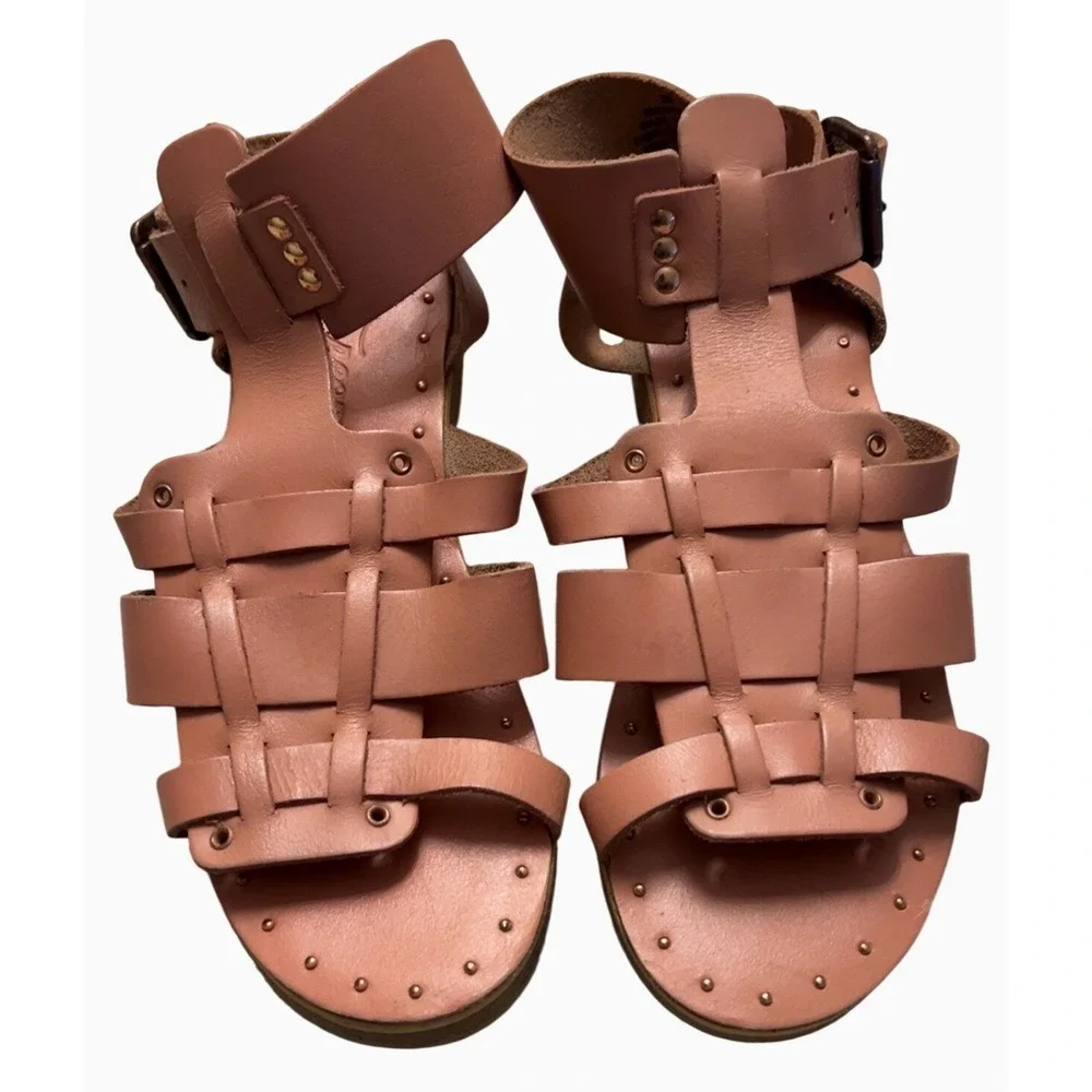 Free People Marianne wedge leather gladiator sandals buckles SZ: 38 EU‎ 7.5 US